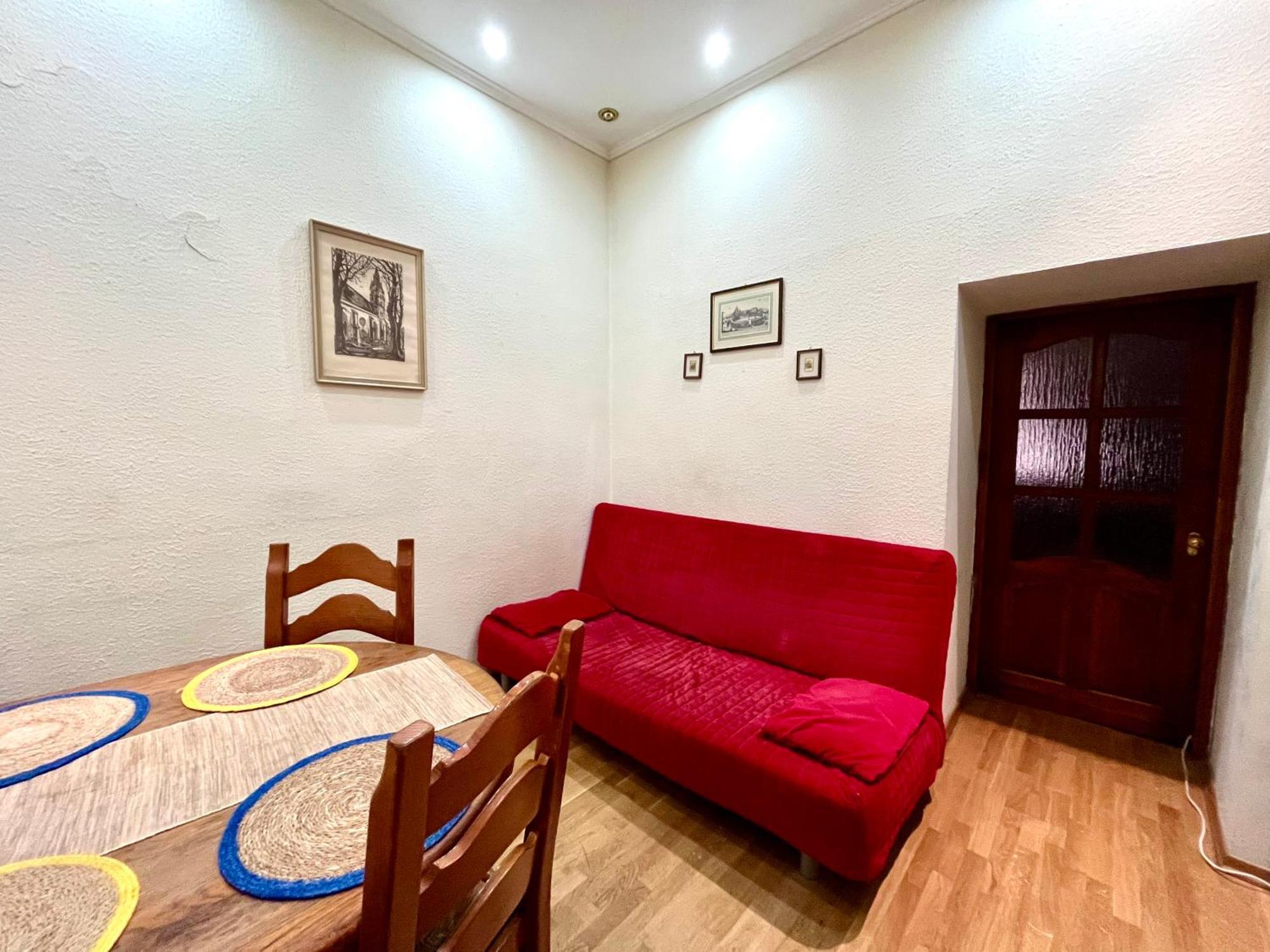 Apartment In The City Centre Lwów Zewnętrze zdjęcie