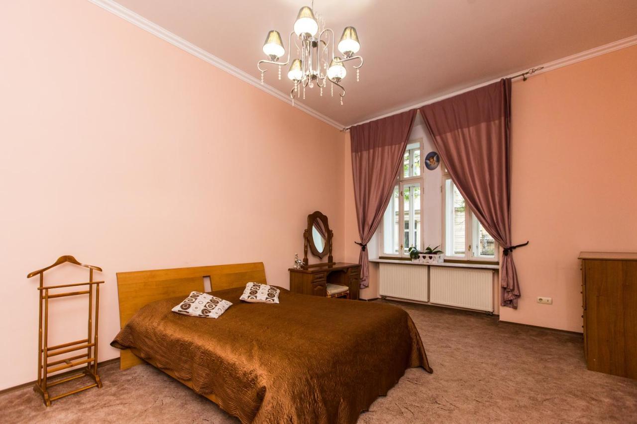 Apartment In The City Centre Lwów Zewnętrze zdjęcie