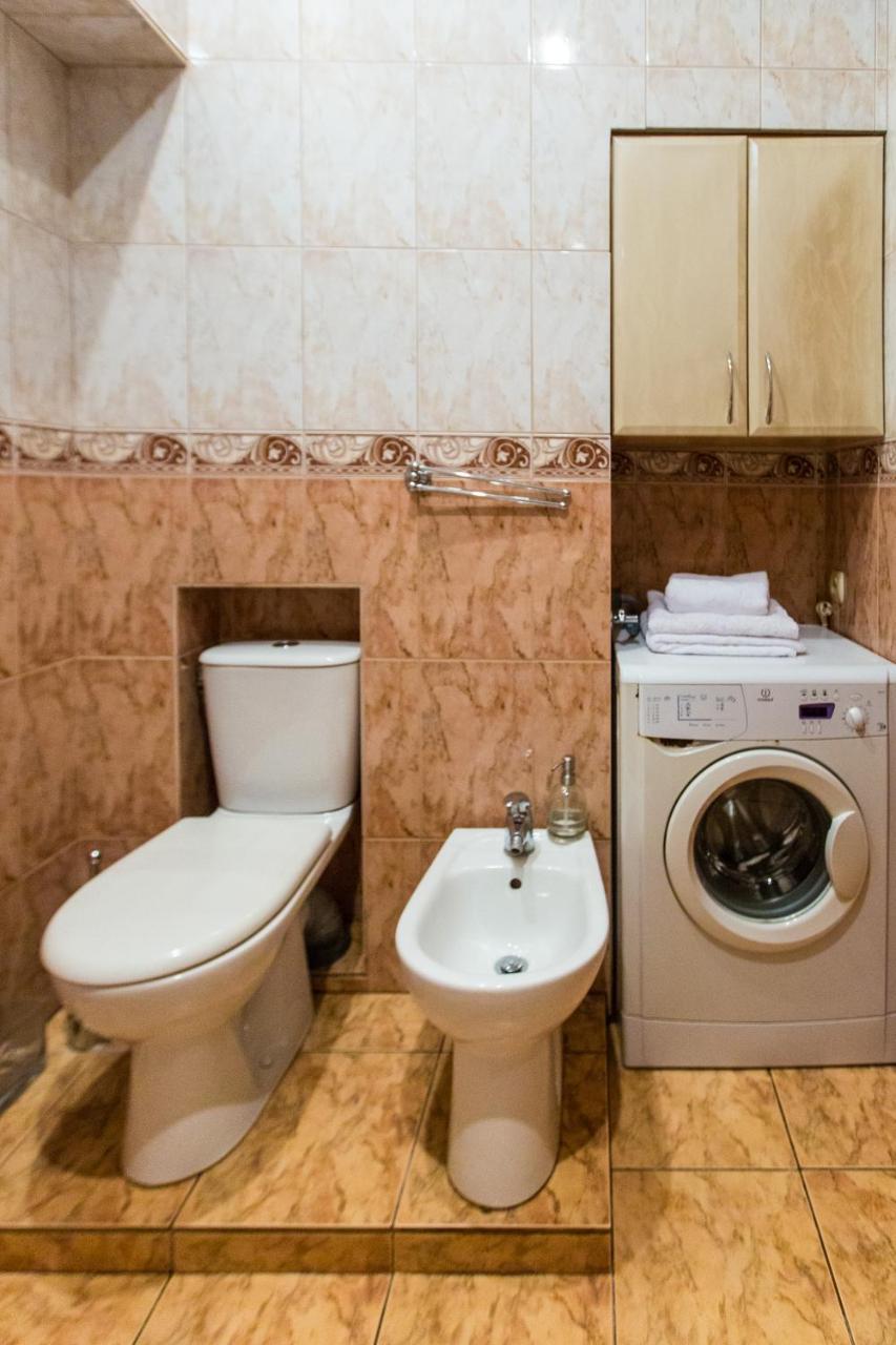 Apartment In The City Centre Lwów Zewnętrze zdjęcie
