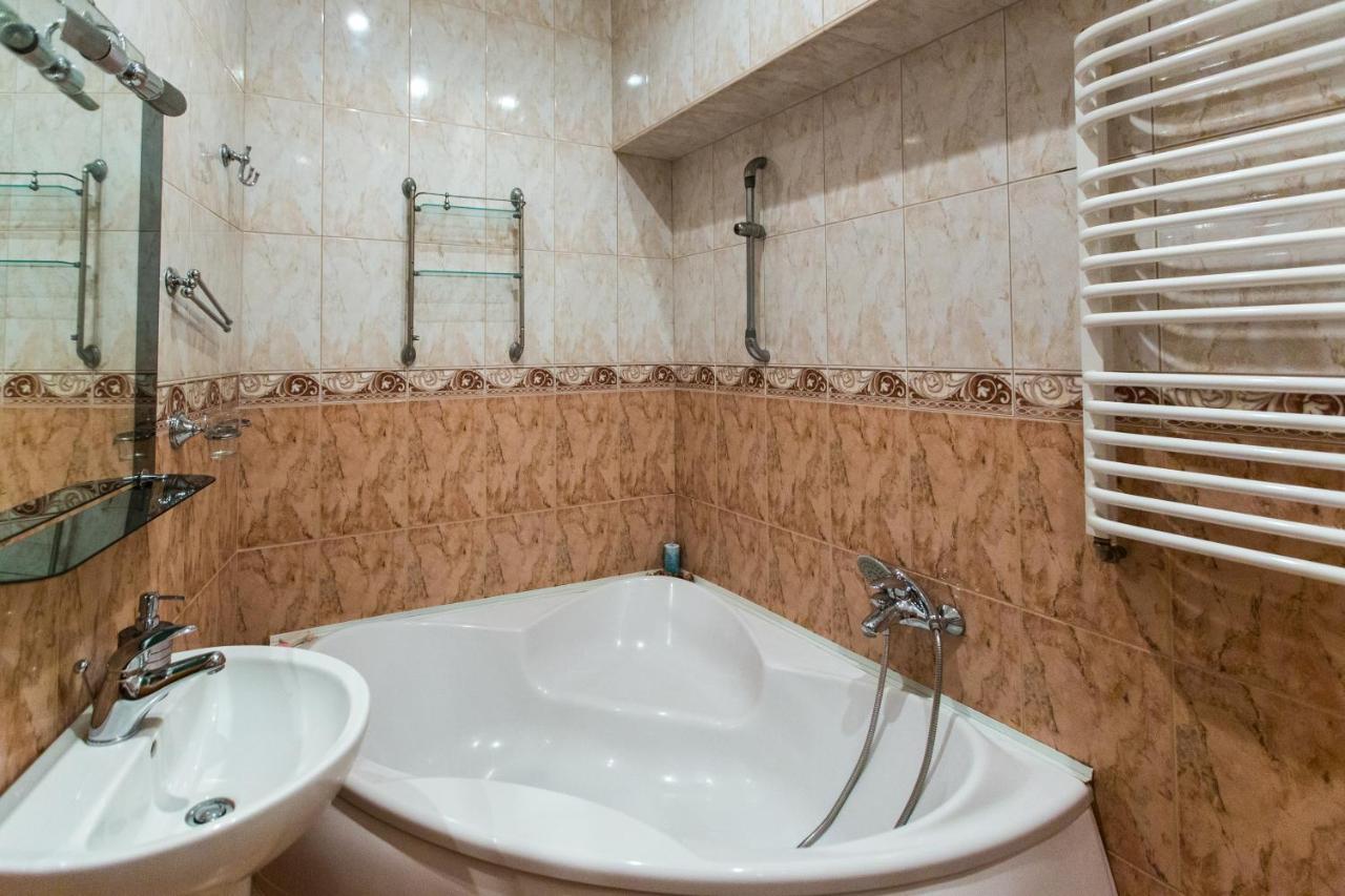 Apartment In The City Centre Lwów Zewnętrze zdjęcie