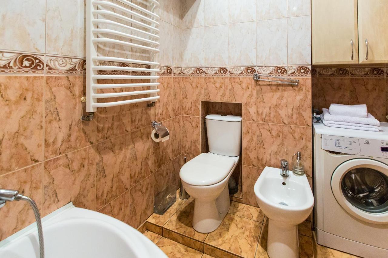 Apartment In The City Centre Lwów Zewnętrze zdjęcie